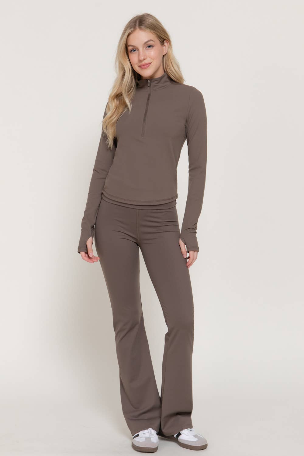Long Sleeve Thumbhole Detail Zippered Mock Neck Workout Set