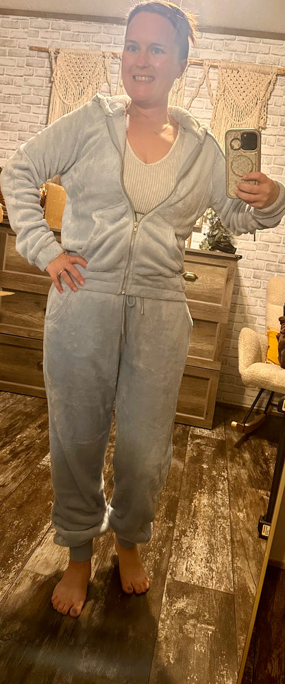 Set aus Langarm-Hoodie-Jacke und Jogginghose aus Kunstfell