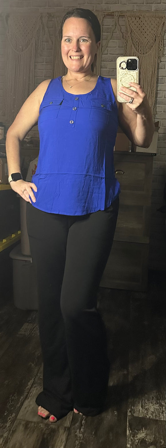 Sleeveless Scoop Neck Buttoned Pocket Woven Top