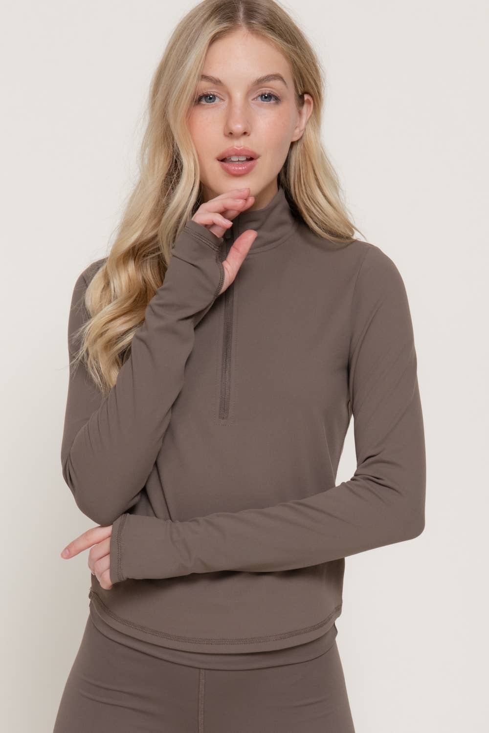 Long Sleeve Thumbhole Detail Zippered Mock Neck Workout Set